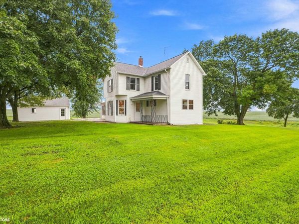 2364 Highway 16, West Point, IA 52656
