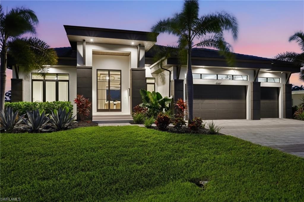 4949 Seville Ct, Cape Coral, FL 33904 Photo