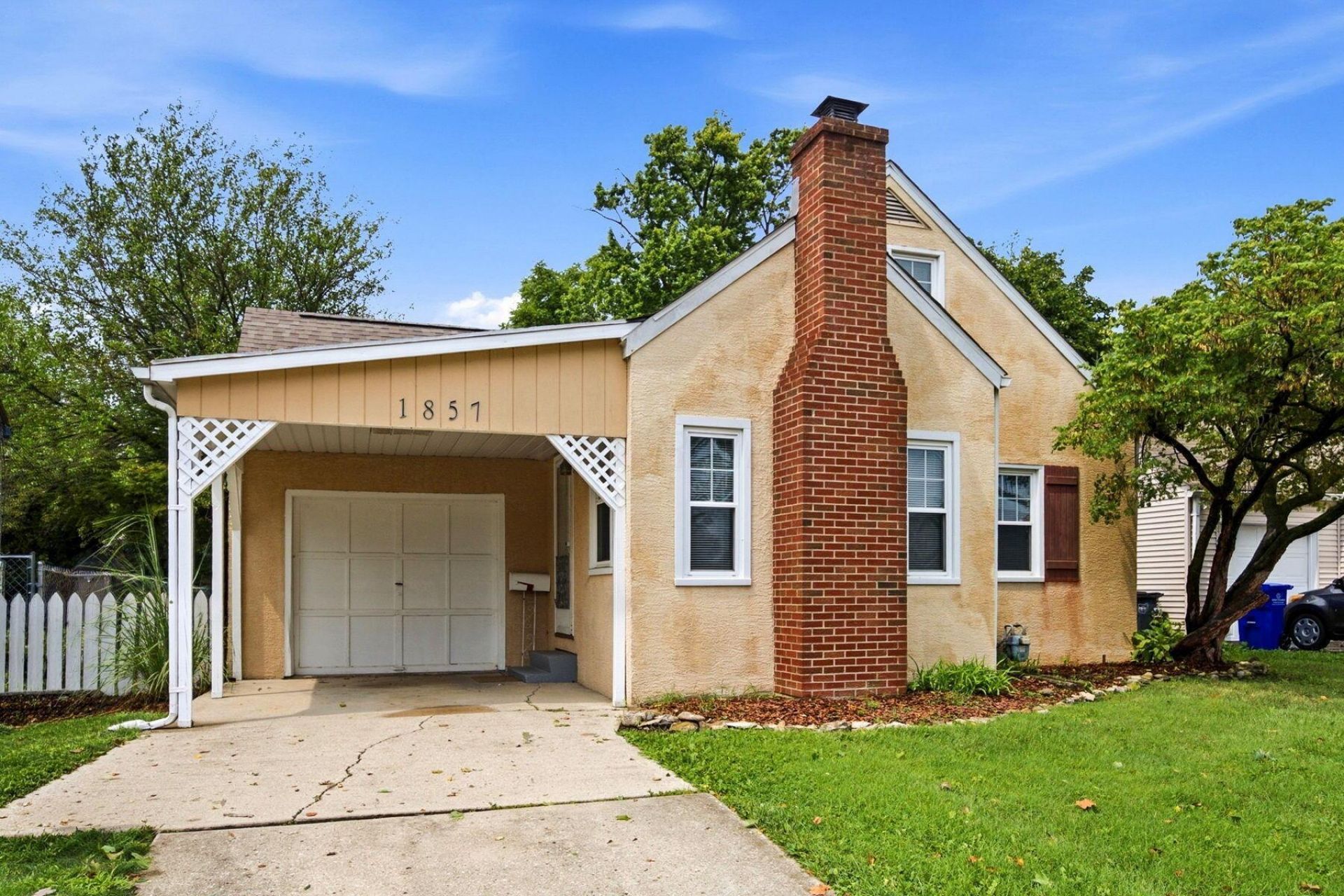 1857 Hess Boulevard, Columbus, OH 43212 Main Photo