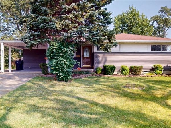 2045 Parker Boulevard , Tonawanda, NY 14150