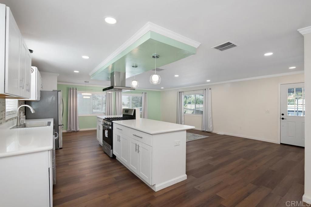 1120 E Mission Rd, Unit 65, Fallbrook, CA 92028 Main Photo