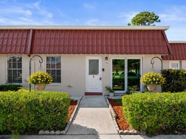 742 Nantucket Circle, Lake Worth, FL 33467