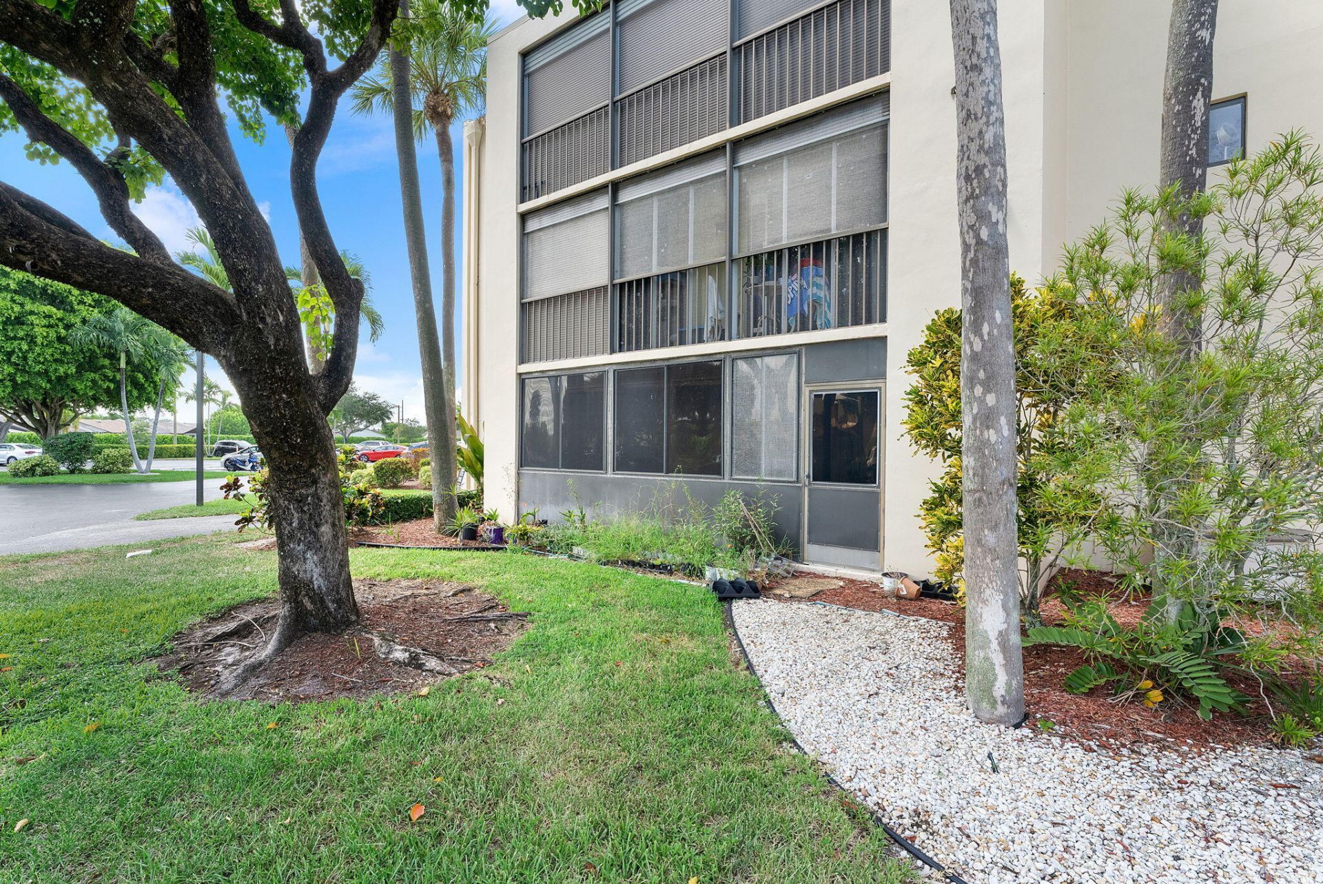 5280 Las Verdes Circle, Unit 124, Delray Beach, FL 33484 Photo
