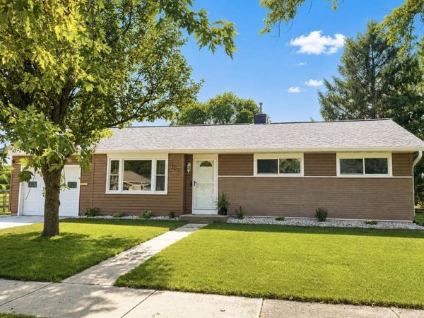 1704 Pershing Place, Janesville, WI 53546