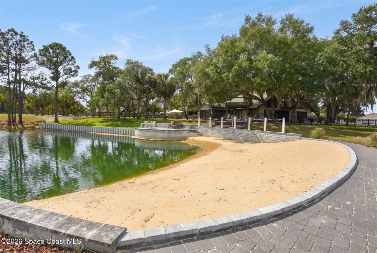 1851 Maytown Road , Oak Hill, FL 32759 Photo