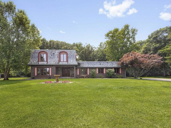 212 Cheviot Drive , Bartlett, IL 60103