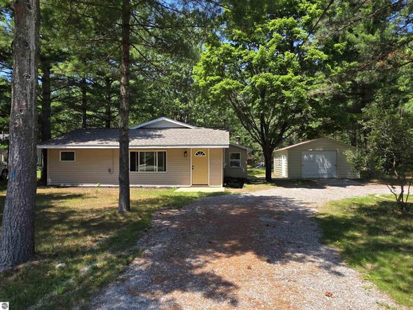1137 Wintergreen Street, East Tawas, MI 48730