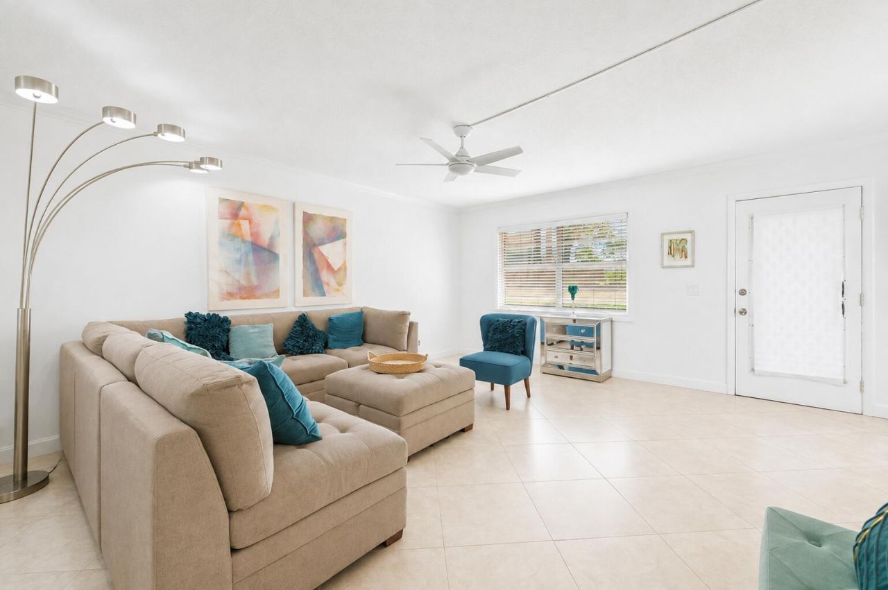 21 Flanders A, Delray Beach, FL 33484 Photo