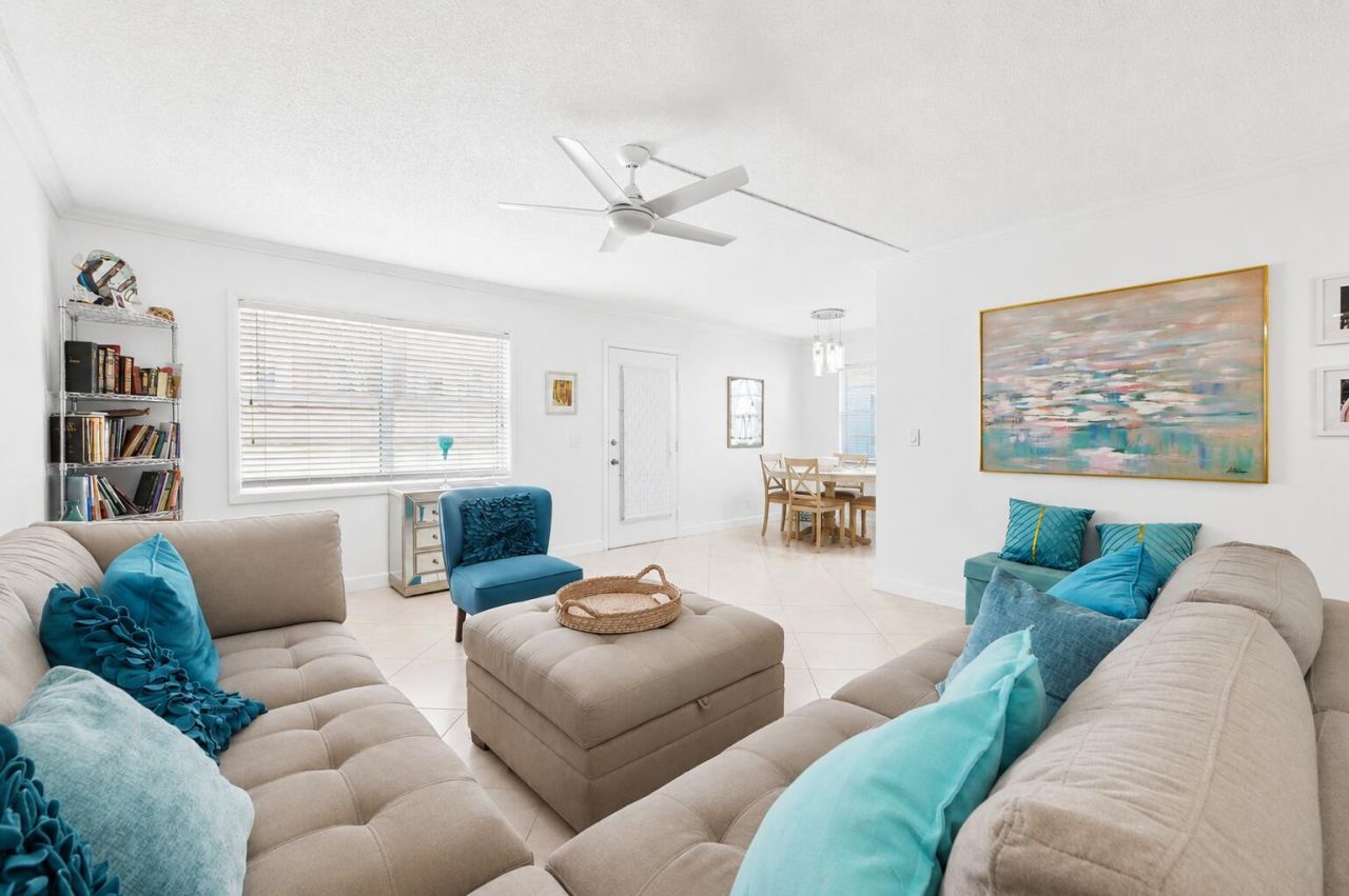 21 Flanders A, Delray Beach, FL 33484 Photo