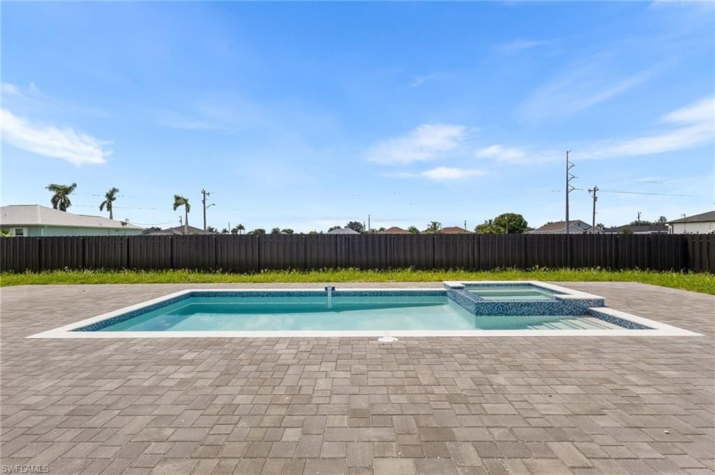 1018 NE Juanita Pl , Cape Coral, FL 33909 Photo