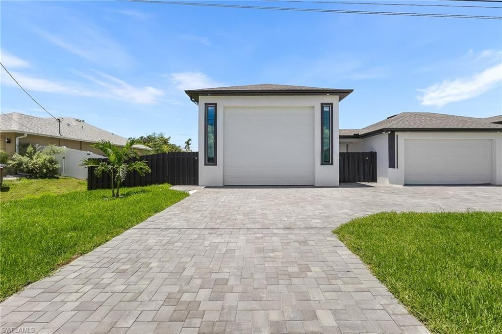 1018 NE Juanita Pl , Cape Coral, FL 33909 Photo