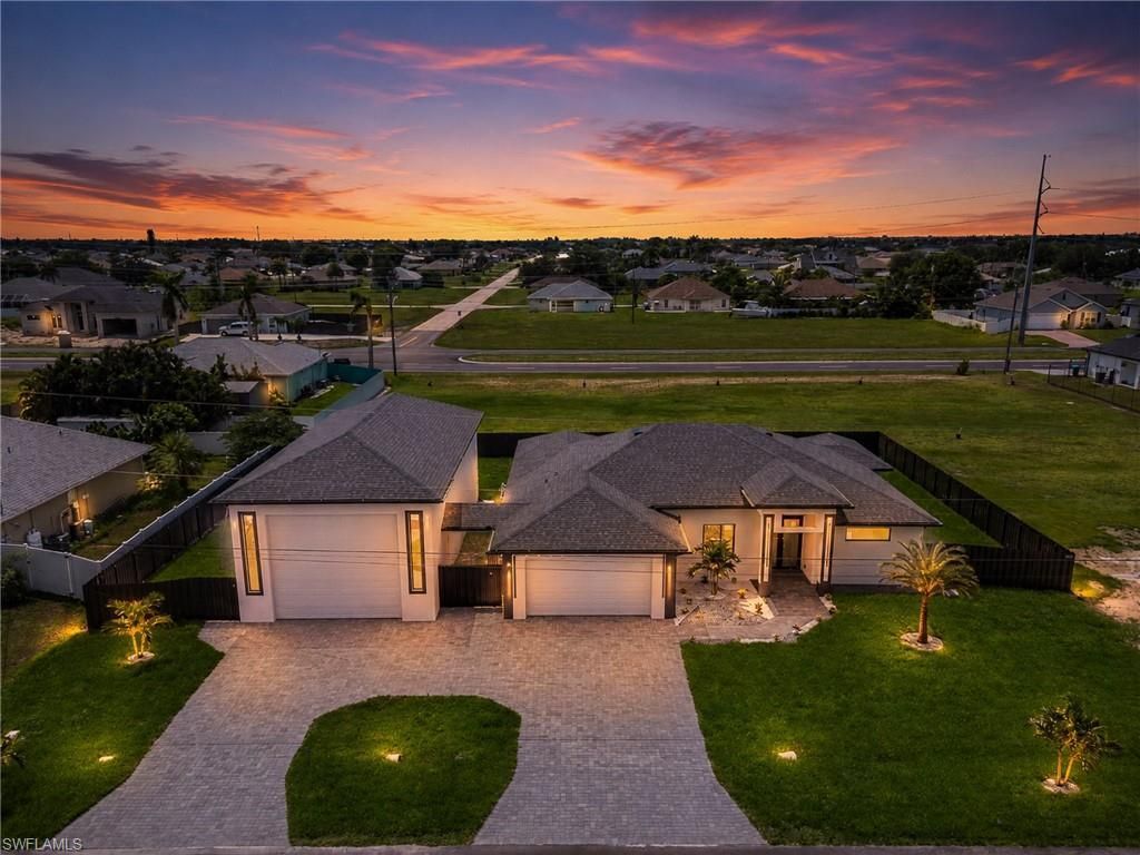1018 NE Juanita Pl , Cape Coral, FL 33909 Photo