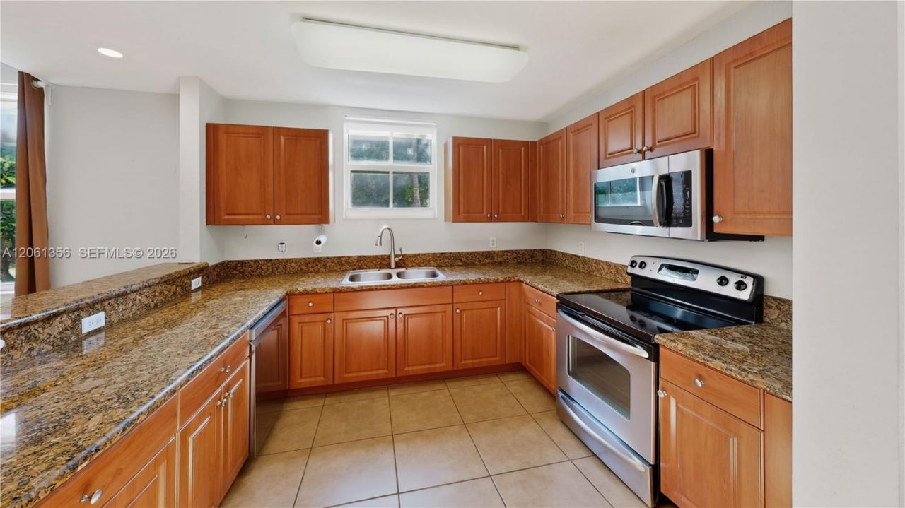 11401 NW 89th St , Unit 208, Doral, FL 33178 Photo