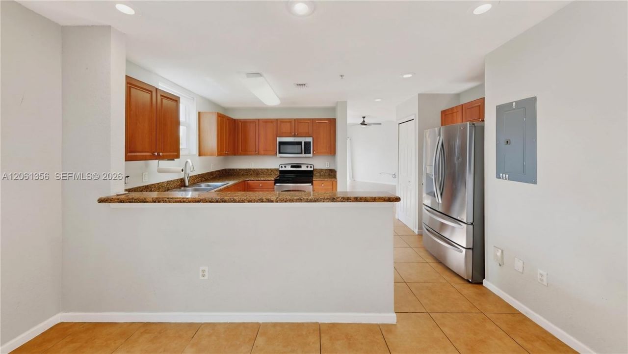 11401 NW 89th St , Unit 208, Doral, FL 33178 Photo