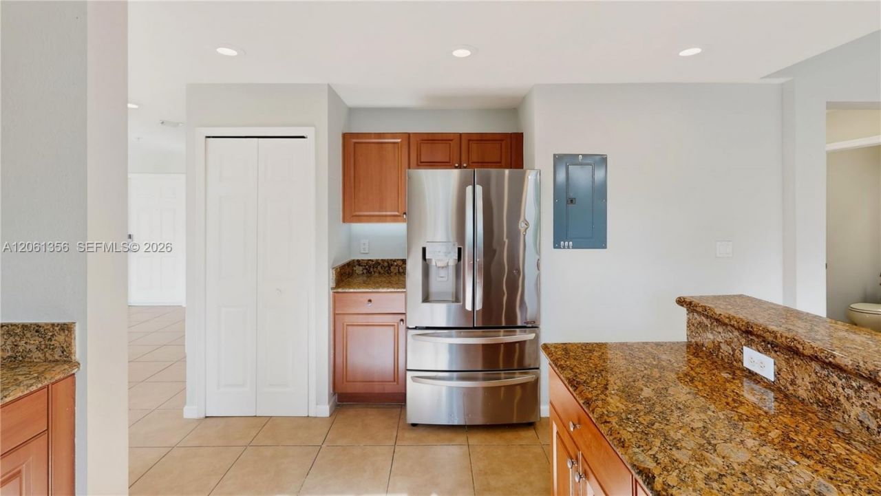 11401 NW 89th St , Unit 208, Doral, FL 33178 Photo