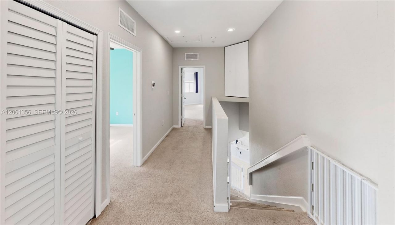 11401 NW 89th St , Unit 208, Doral, FL 33178 Photo