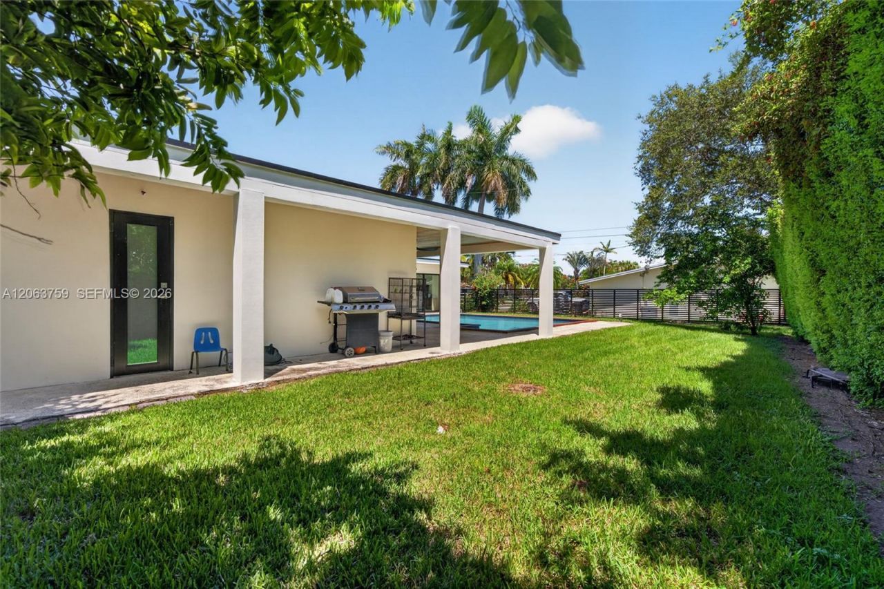 8880 SW 149th St , Palmetto Bay, FL 33176 Photo