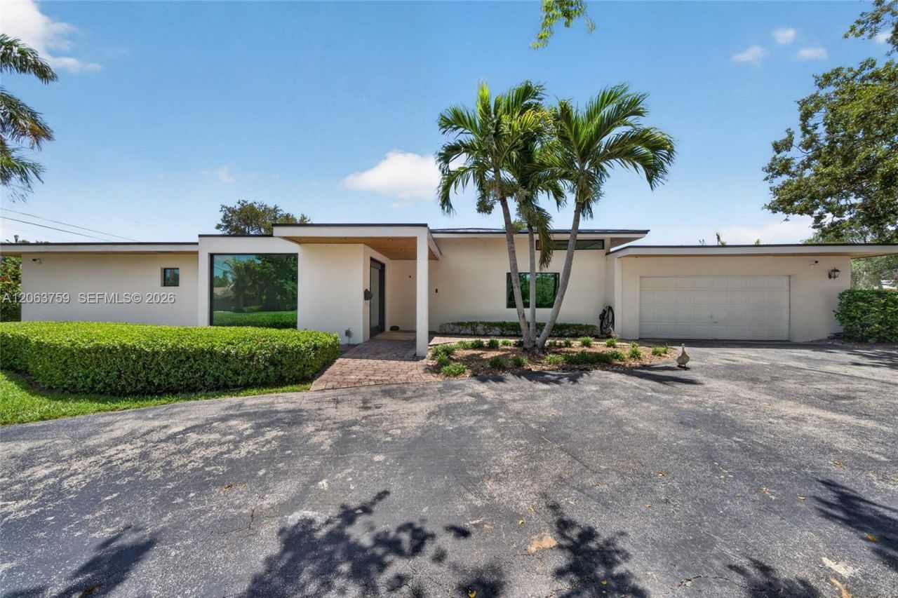 8880 SW 149th St , Palmetto Bay, FL 33176 Photo