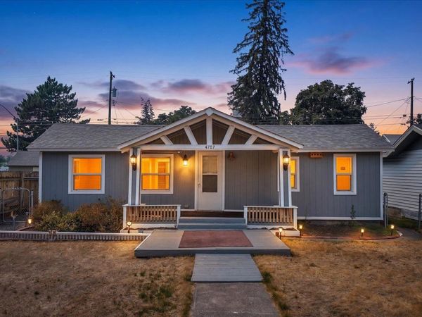 4707 N Lincoln St, Spokane, WA 99205