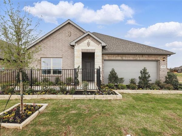 404 SUNDAY SILENCE Way, Granbury, TX 76049