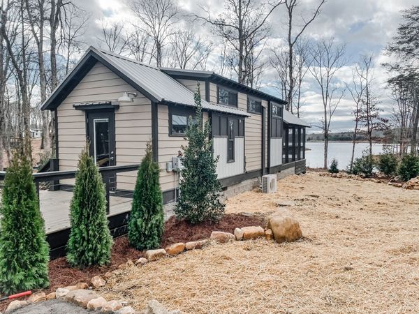 515 Waters Edge Way , Tracy City, TN 37387
