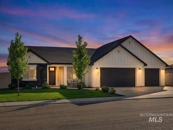 436 October Sky St, New Plymouth, ID 83617