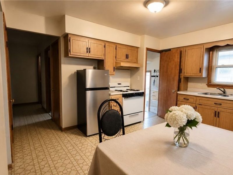 3001 Wales Avenue, Parma, OH 44134 Photo 3
