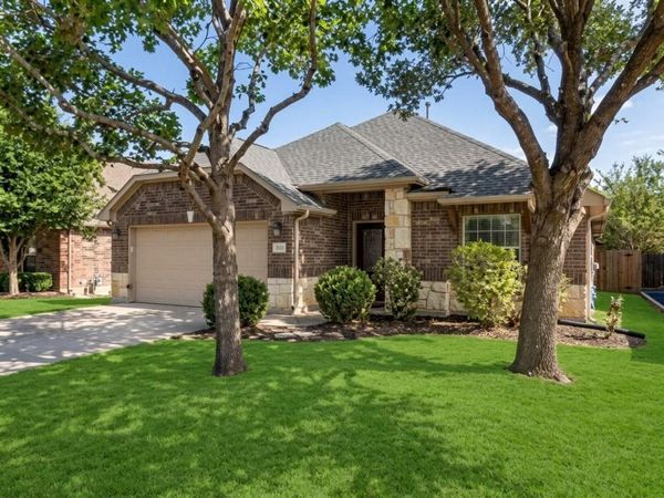 537 Bluehaw DR, Georgetown, TX 78628