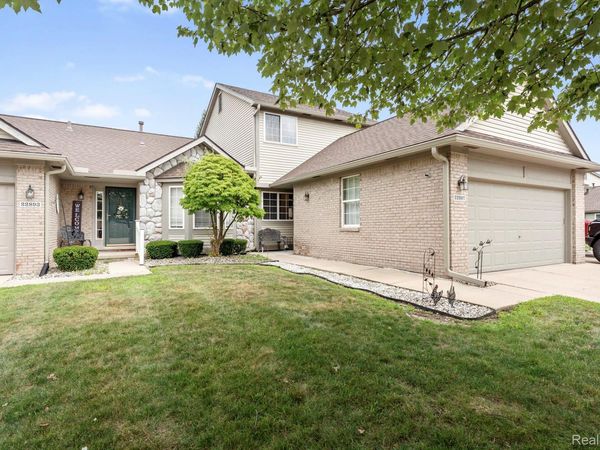 22897 Woodcreek Drive, Taylor, Mi 48180