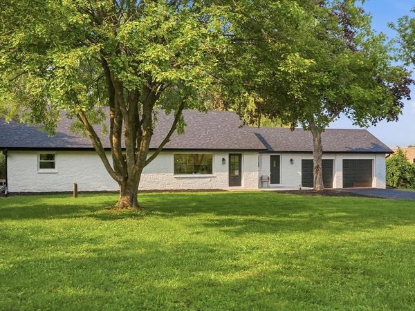 7526 W County Line ROAD, Mequon, WI 53092