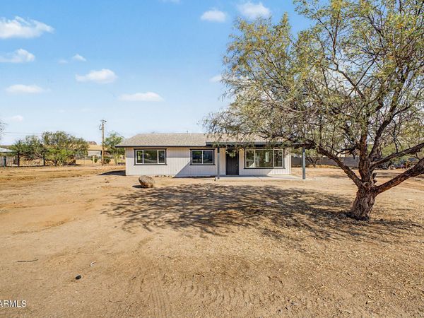 42845 N 7th Avenue, New River, AZ 85087