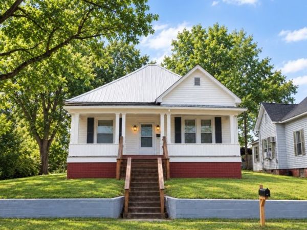 222 Ohio Avenue, Etowah, TN 37331