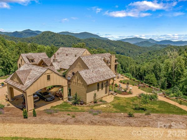 384 Doan Town Road , Burnsville, NC 28714