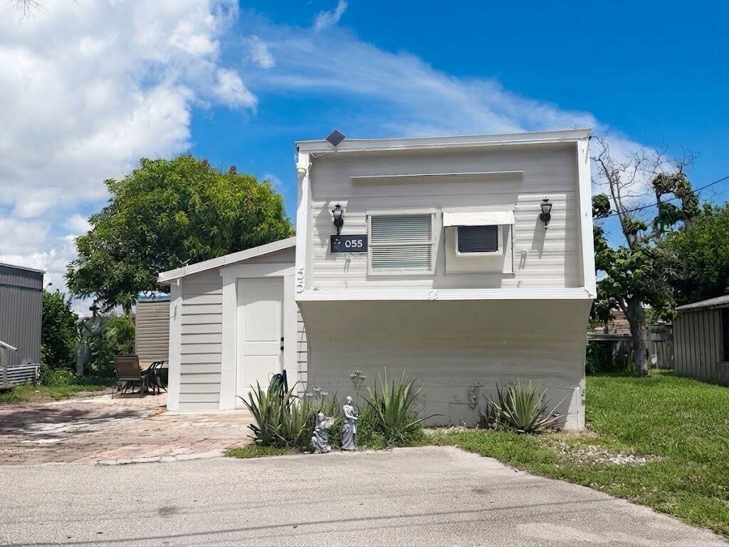 11411 SE Federal Highway, Unit 55, Hobe Sound, FL 33455 Photo