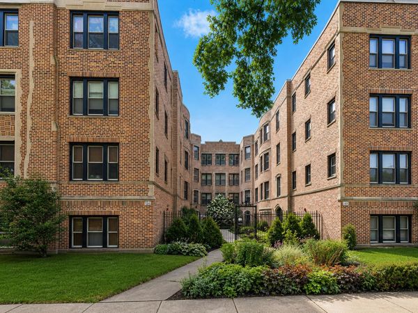 136 Clyde Avenue , Unit 2S, Evanston, IL 60202