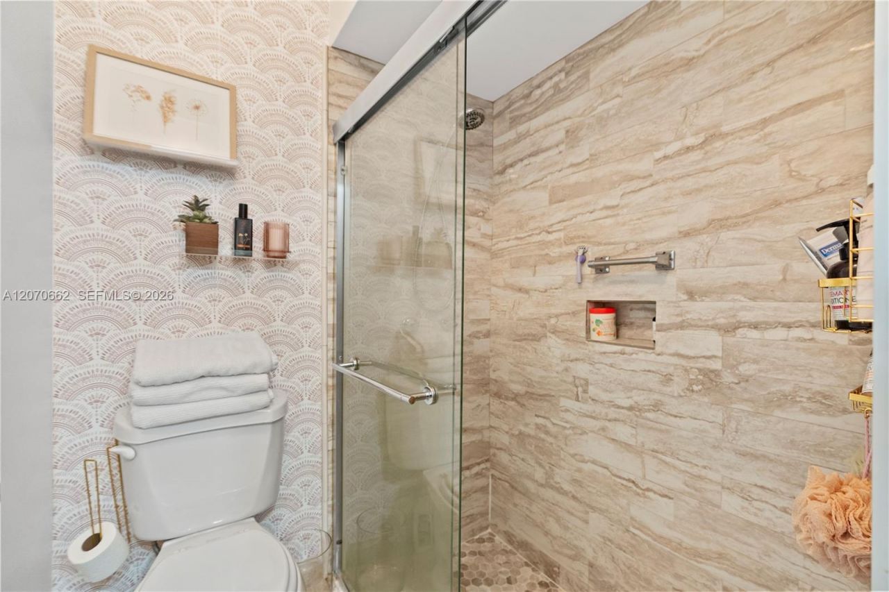 1641 NW 96th Ter, Pembroke Pines, FL 33024 Photo