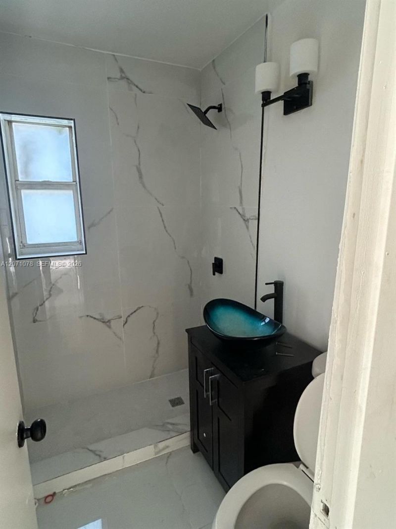 365 NW 188th St, Miami Gardens, FL 33169 Main Photo