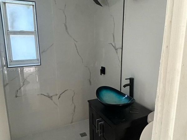 365 NW 188th St, Miami Gardens, FL 33169