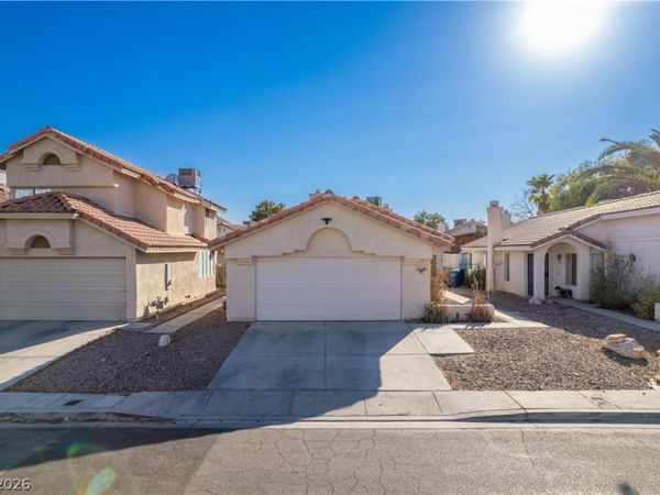 2681 Prairie Dunes Drive , Las Vegas, NV 89142