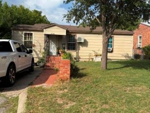 2716 35th Street, Fort Worth, TX 76106