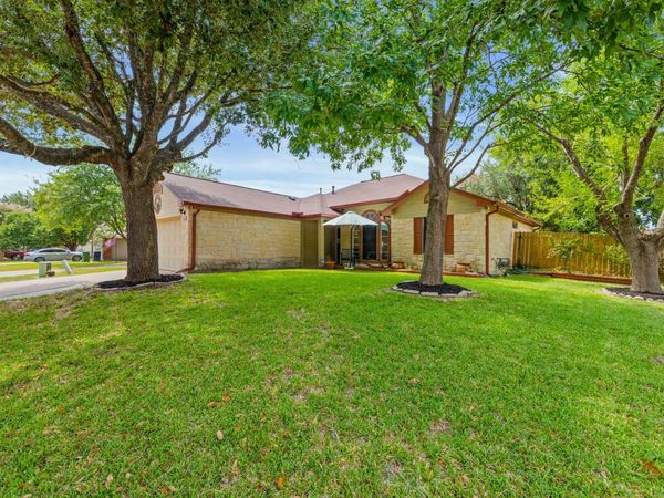 500 Morning Dove DR , Hutto, TX 78634