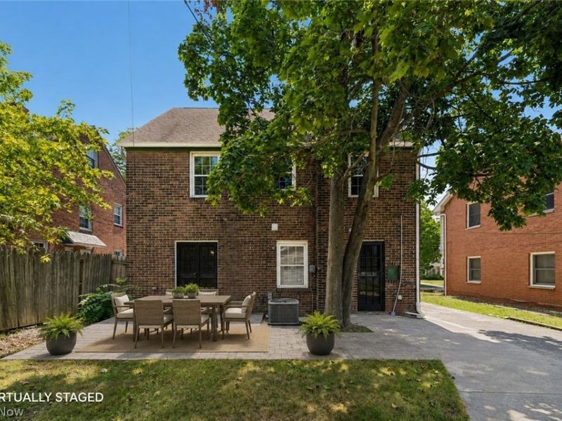 16809 Scottsdale Boulevard, Shaker Heights, OH 44120 Photo 3