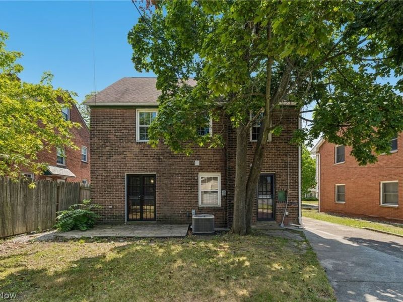 16809 Scottsdale Boulevard, Shaker Heights, OH 44120 Photo 4