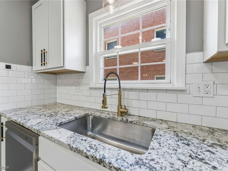16809 Scottsdale Boulevard, Shaker Heights, OH 44120 Photo 8