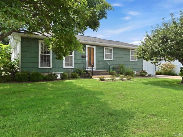 244 Neptune Avenue , West Babylon, NY 11704