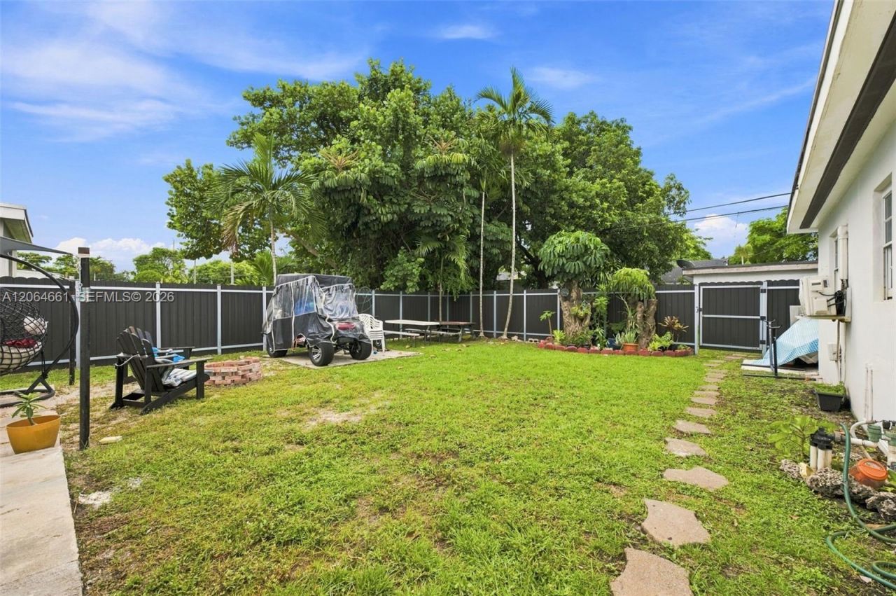 240 Carlisle Dr , Miami Springs, FL 33166 Photo