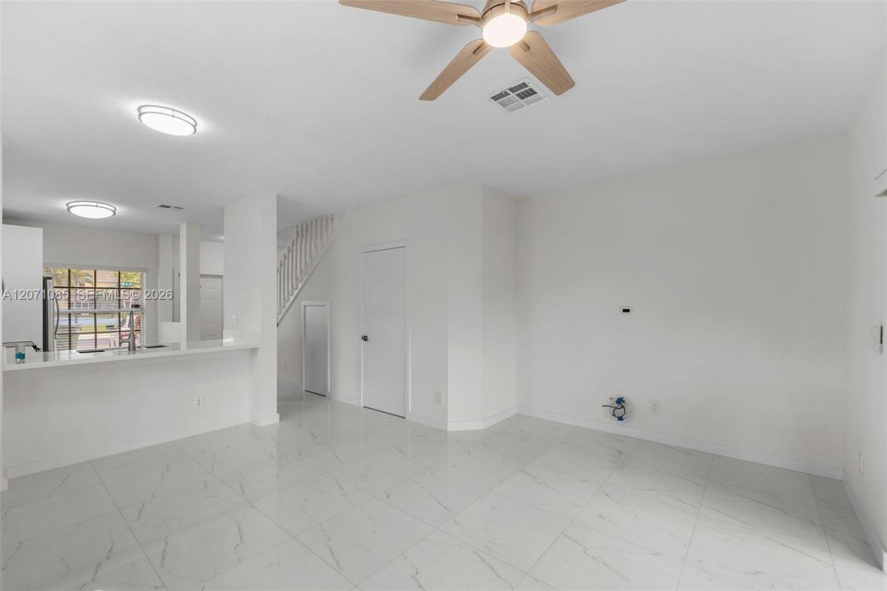12133 SW 3rd St, Unit 12133, Pembroke Pines, FL 33025 Photo