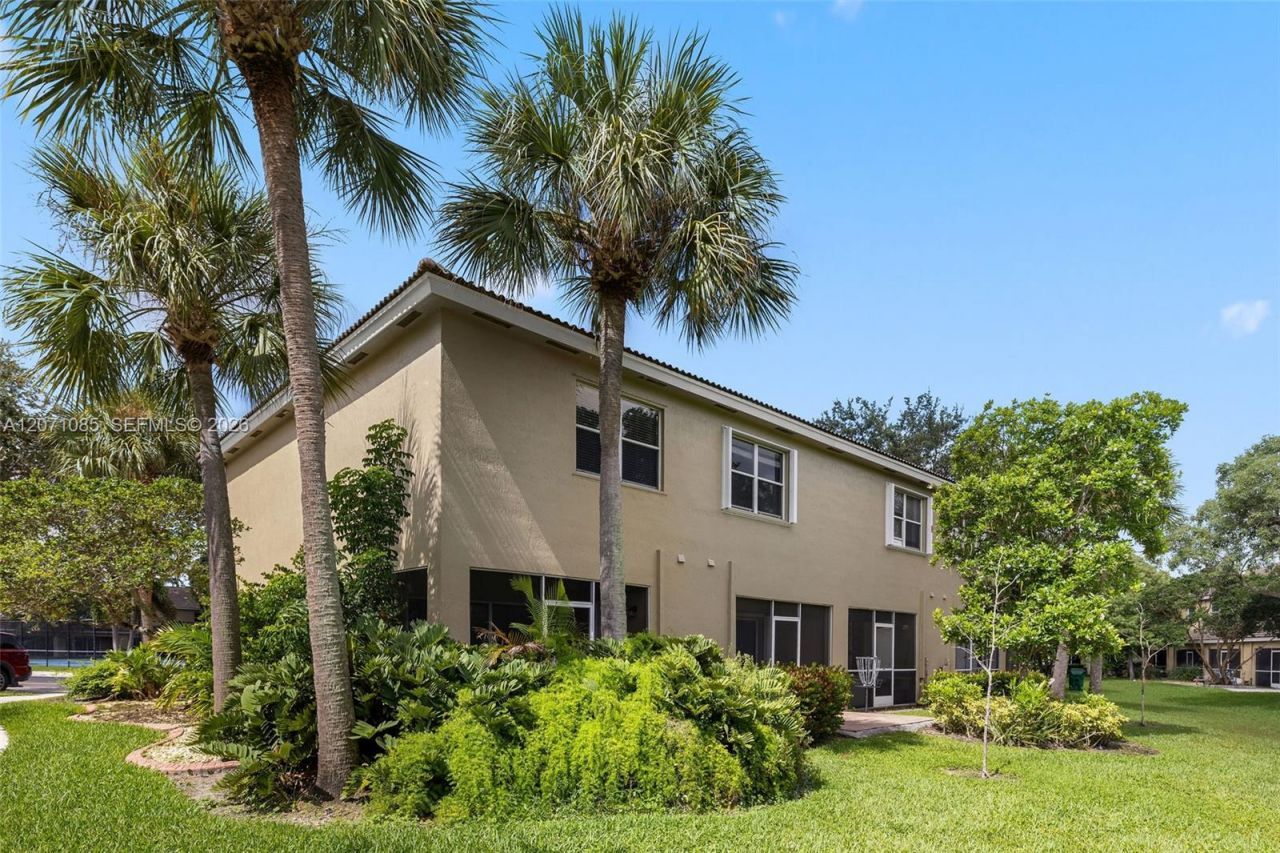 12133 SW 3rd St, Unit 12133, Pembroke Pines, FL 33025 Photo