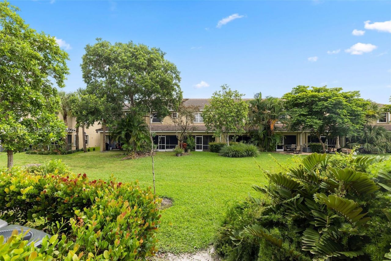 12133 SW 3rd St, Unit 12133, Pembroke Pines, FL 33025 Photo