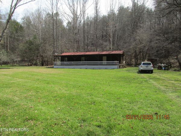 4902 Bogard Rd, Cosby, TN 37722